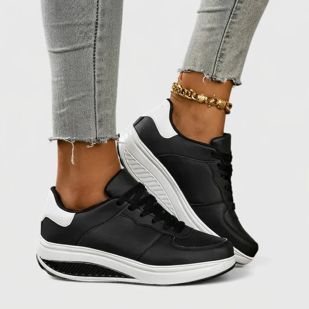 Galilea | Minimalistische plateausneakers met veters en glad bovenmateriaal voor dames