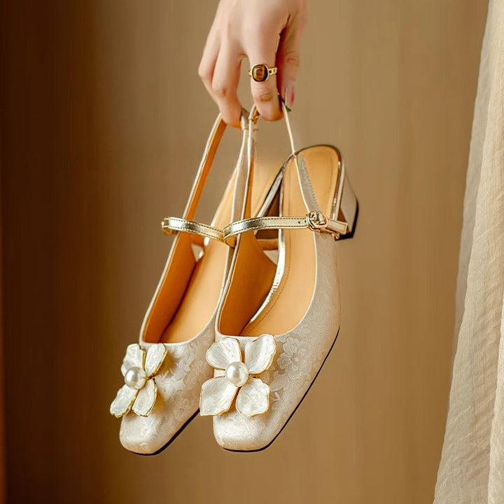 Mathilde – Mary Jane-schoenen met bloemapplicatie