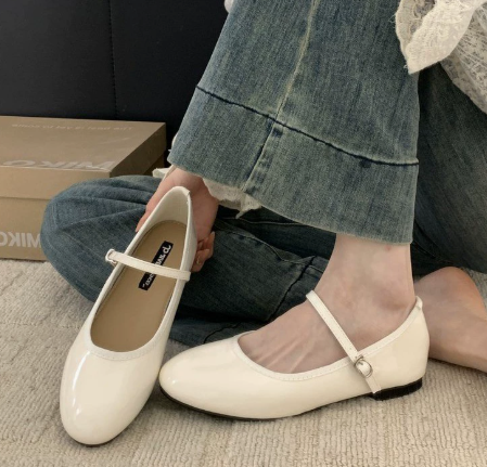 Dames Ballerina's | Glanzende Afwerking, Verstelbaar Bandje | Ronde Neus