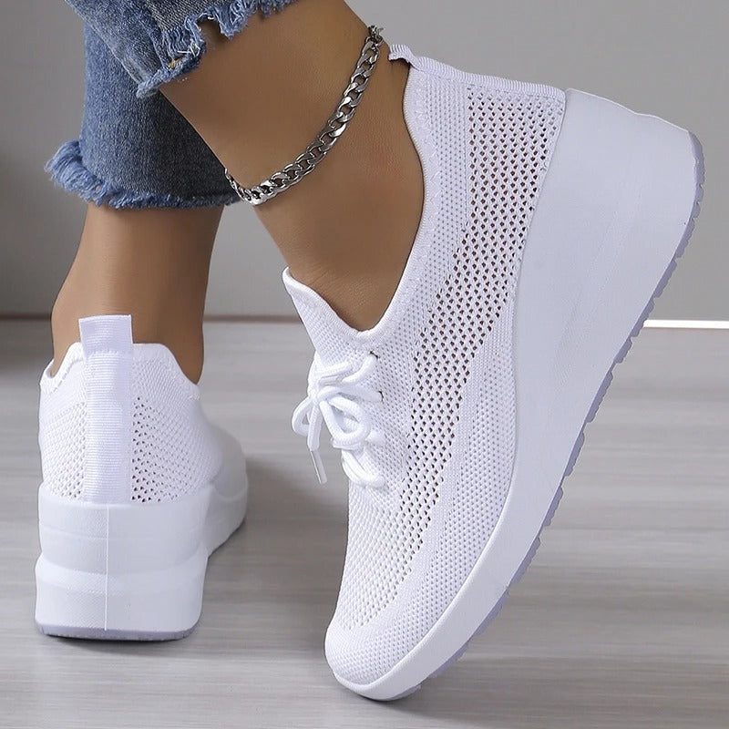 Lilac | Gebreide sneakers met veters en witte plateauzool voor dames