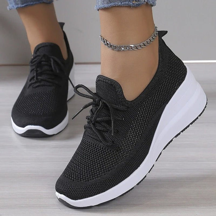 Lilac | Gebreide sneakers met veters en witte plateauzool voor dames