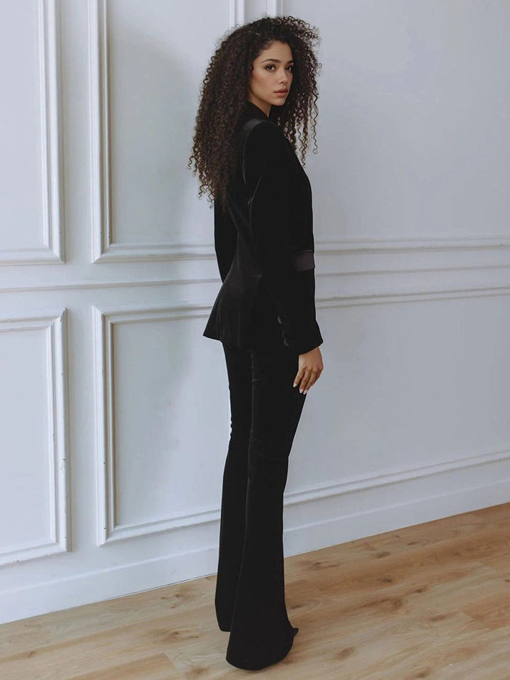 Madeleva | Fluwelen pak met blazer en flared broek voor dames