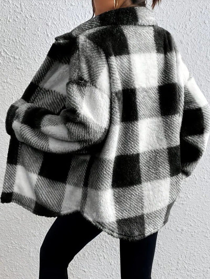 Maurelle | Geruite oversized jas in zachte pluche met knopen voor dames