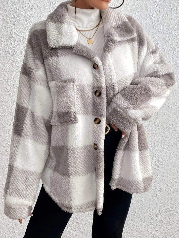 Maurelle | Geruite oversized jas in zachte pluche met knopen voor dames