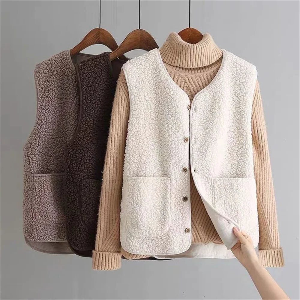Norah | Mouwloos ribgebreid gilet met knopen voor dames