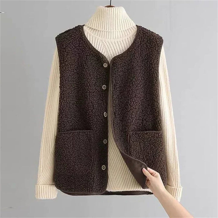 Norah | Mouwloos ribgebreid gilet met knopen voor dames