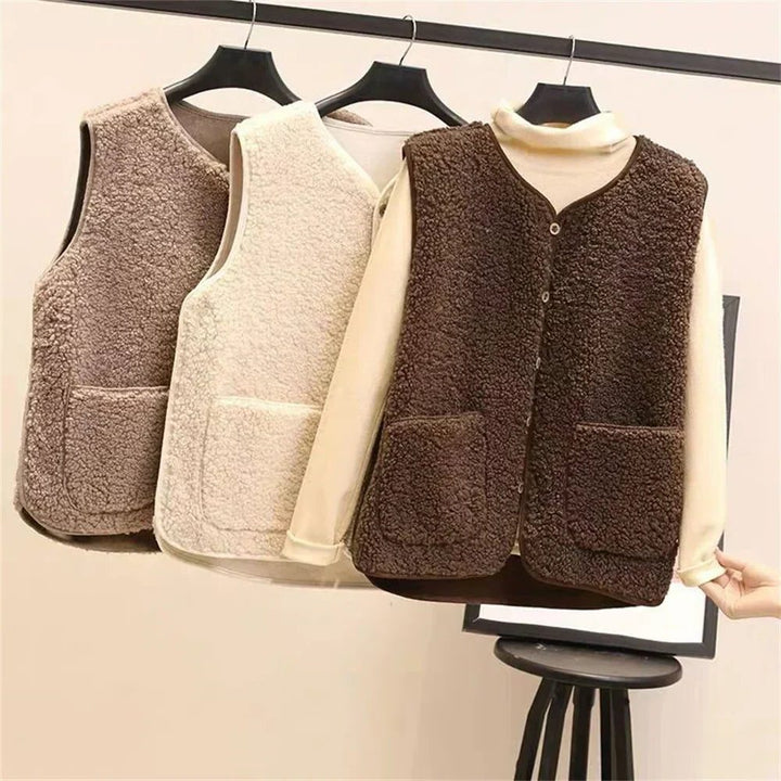 Norah | Mouwloos ribgebreid gilet met knopen voor dames