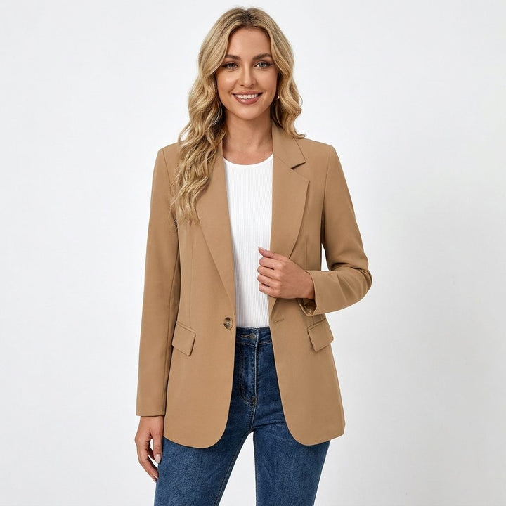Oriane | Blazer met één rij knopen, reverskraag en gouden knoop voor dames