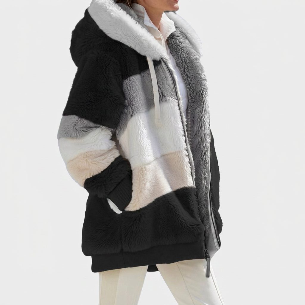 Vevina | Gevoerde gewatteerde jas met kap en imitatiebont voor dames