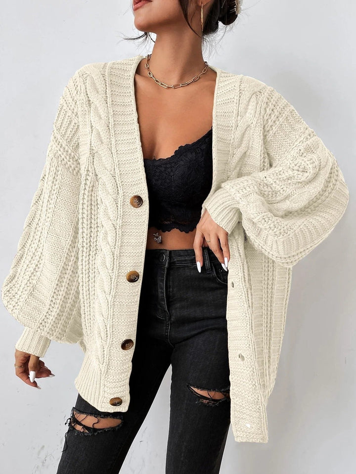 Zaina | Oversized kabelcardigan met knopen voor dames